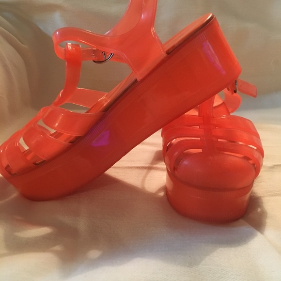 VTG 90's platform jellies. - Picture 4 of 6